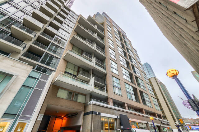 #704-80 Cumberland Street, Toronto - photo 3