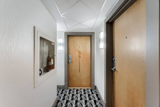 #704-80 Cumberland Street, Toronto - photo 6