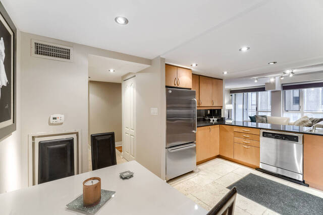 #704-80 Cumberland Street, Toronto - photo 12