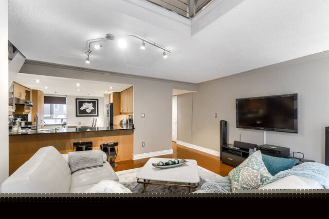 #704-80 Cumberland Street, Toronto - photo 17
