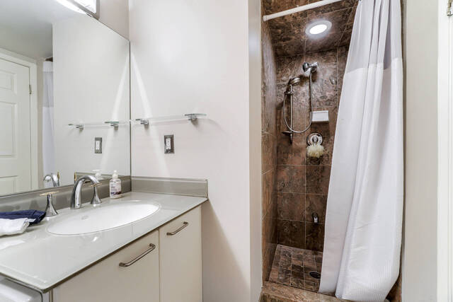 #704-80 Cumberland Street, Toronto - photo 31