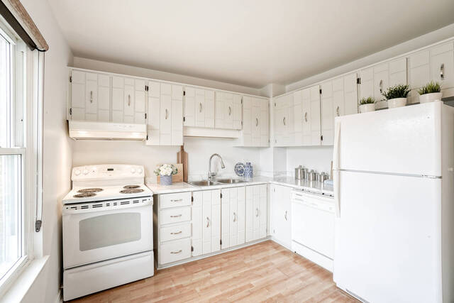 #38-1020 Central Park Drive, Brampton - photo 7