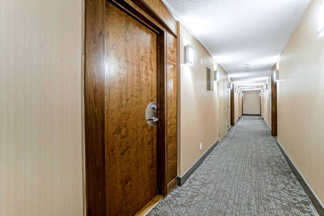 #413-3880 Duke of York Boulevard, Mississauga - photo 3
