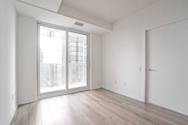 #2611-4065 Confederation Pkwy, Mississauga - photo 16