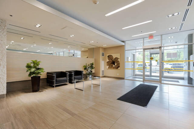 #409-3520 Danforth Avenue, Scarborough - photo 2