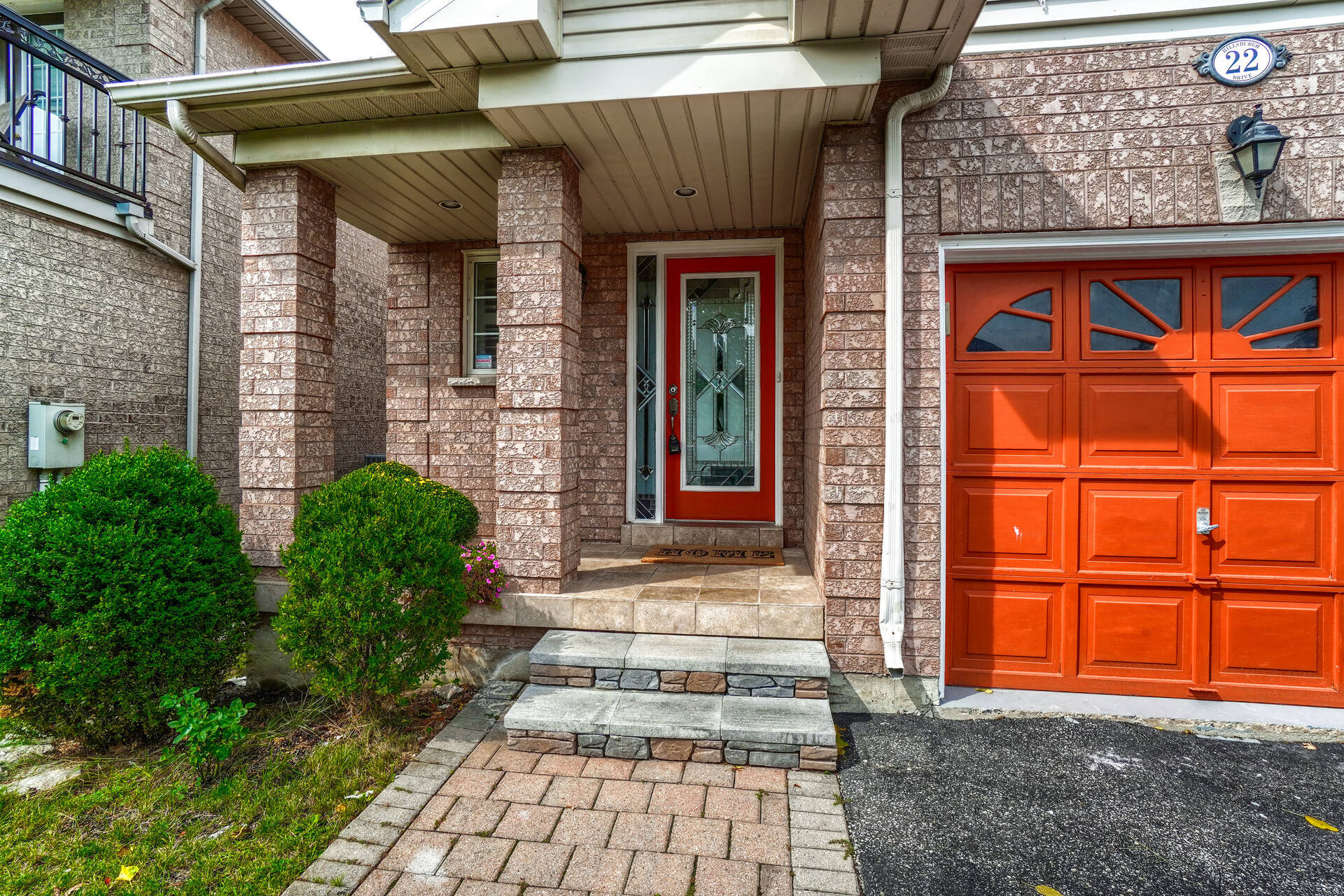 22 Hillsburgh Drive, Brampton - photo 4