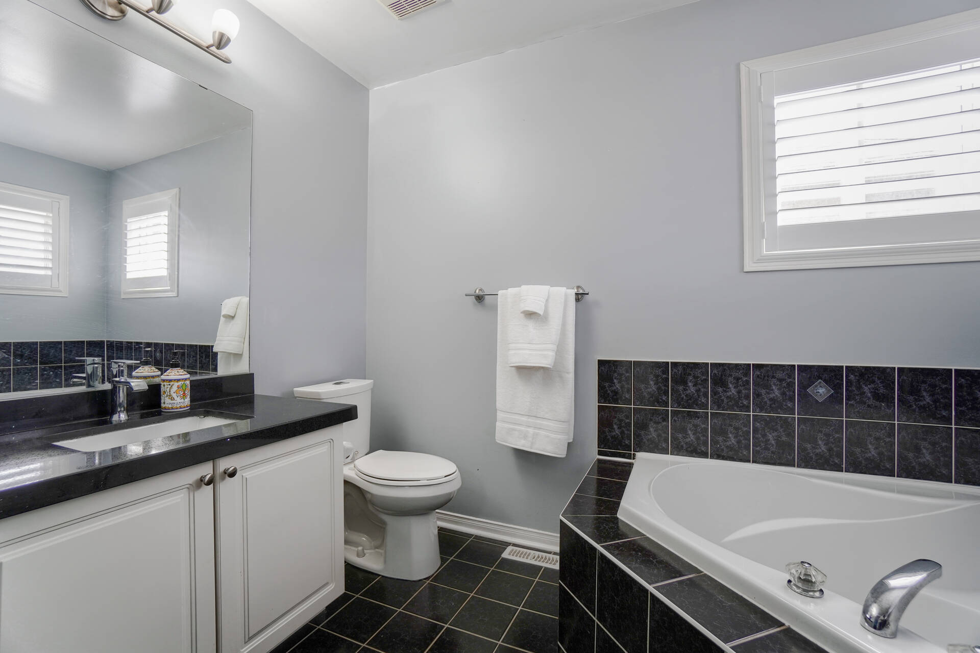 22 Hillsburgh Drive, Brampton - photo 25