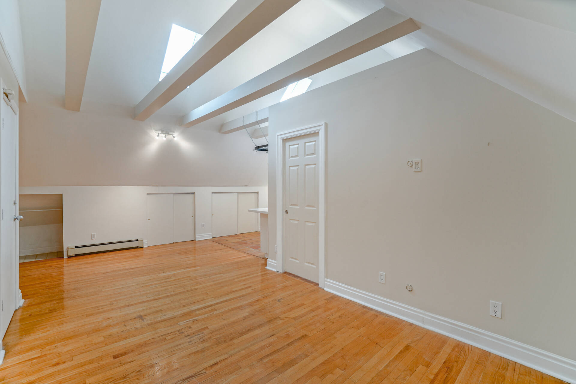 26 Castle View Avenue, Toronto - photo 10