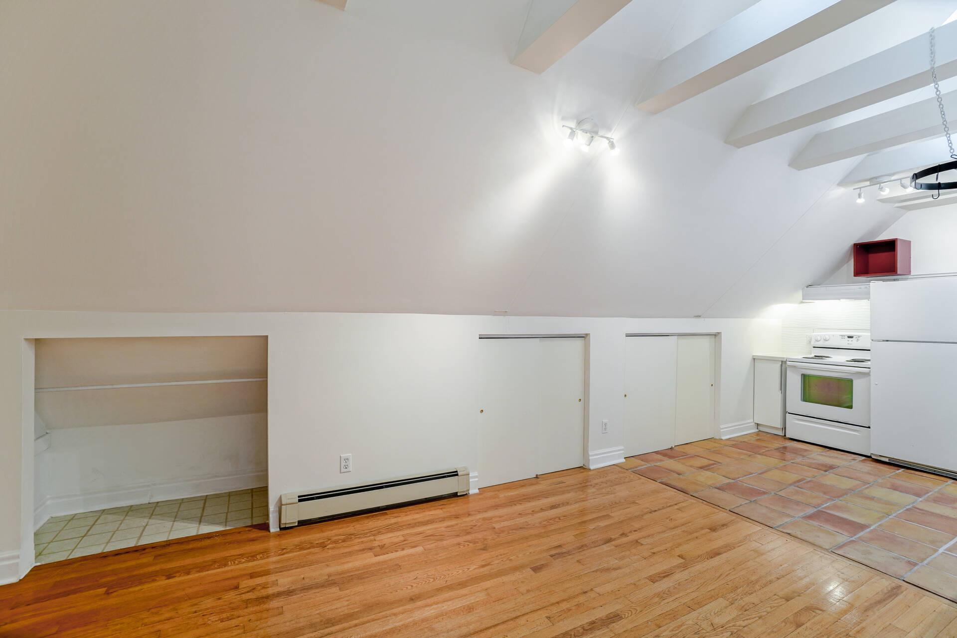 26 Castle View Avenue, Toronto - photo 12