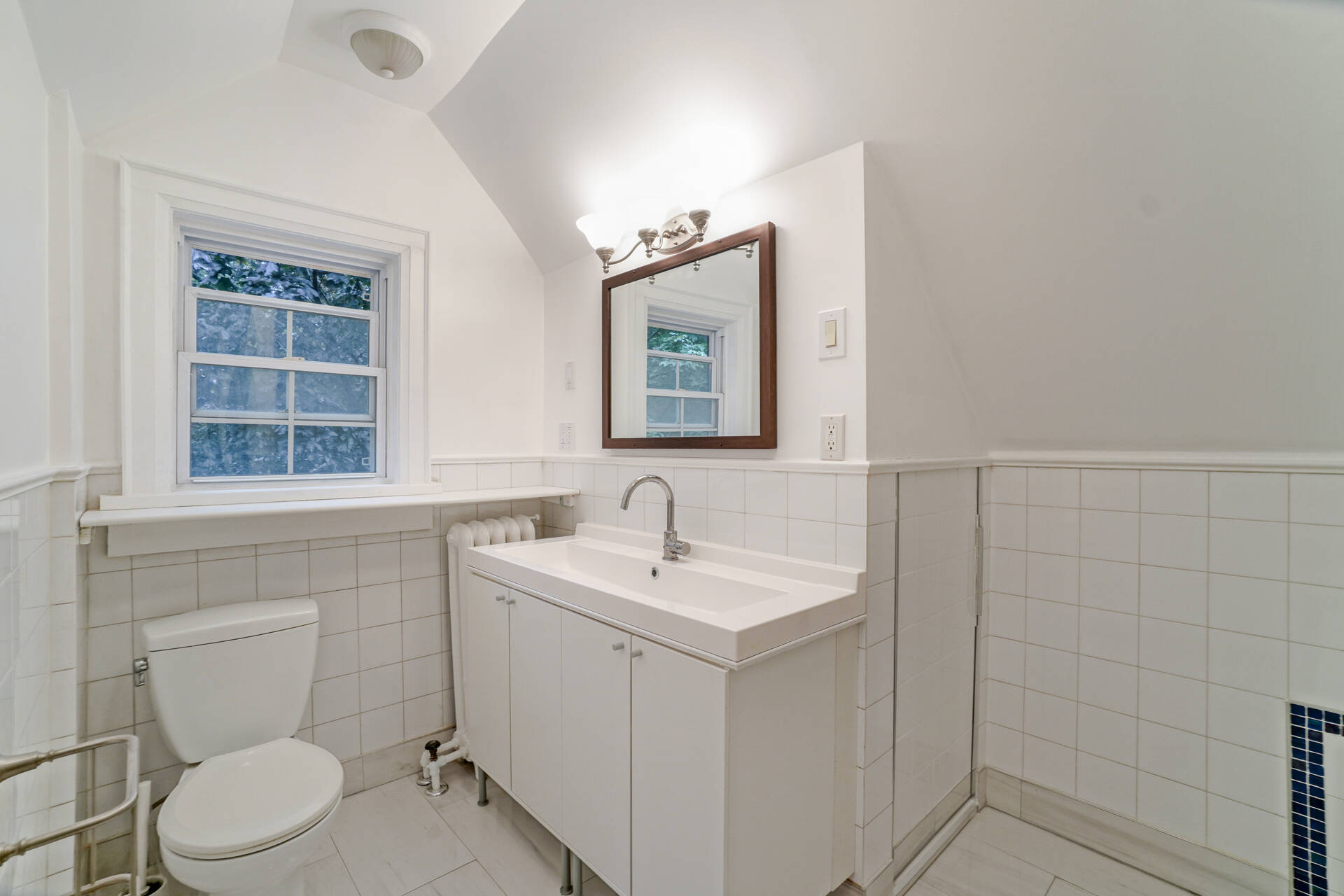 26 Castle View Avenue, Toronto - photo 18
