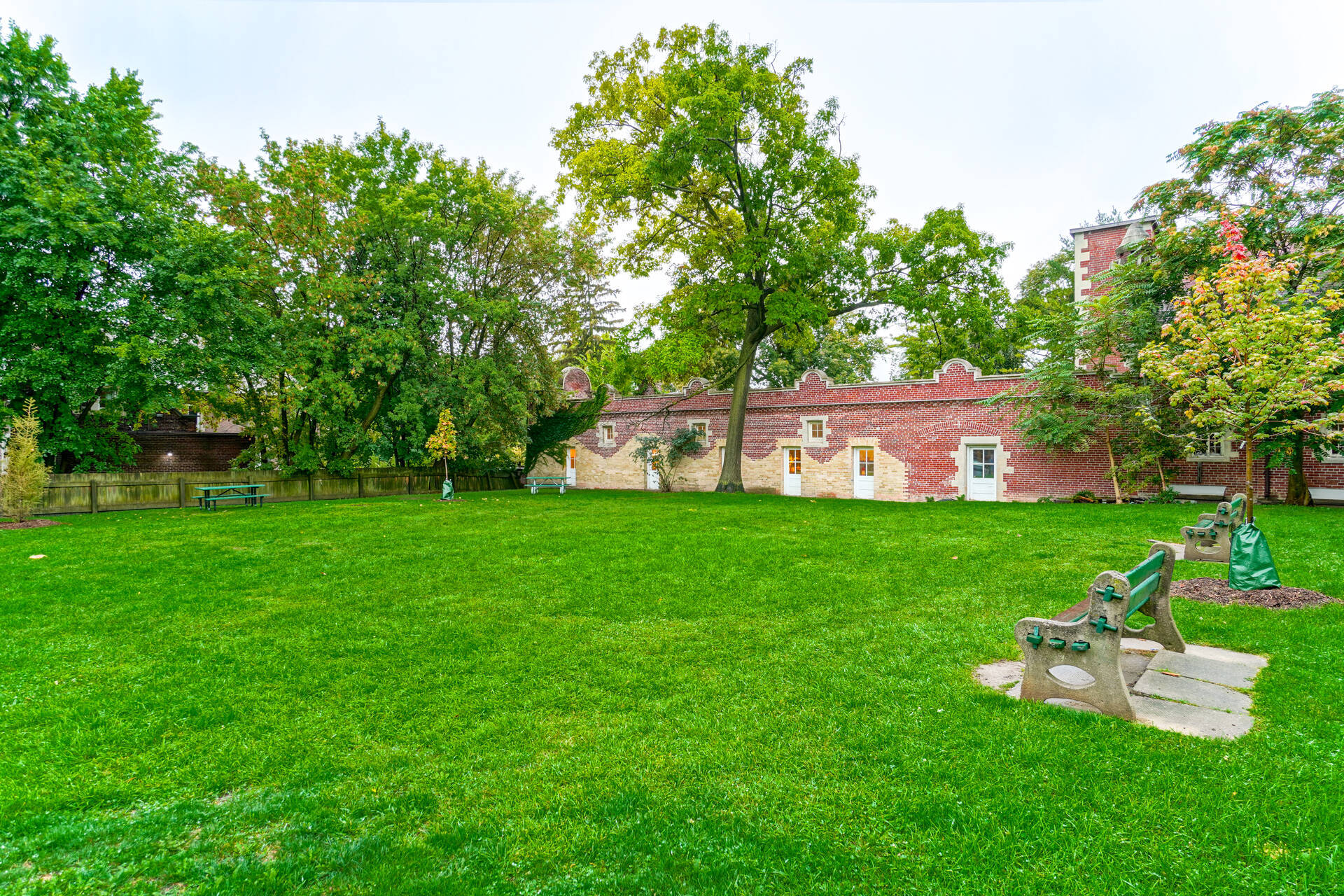 26 Castle View Avenue, Toronto - photo 27