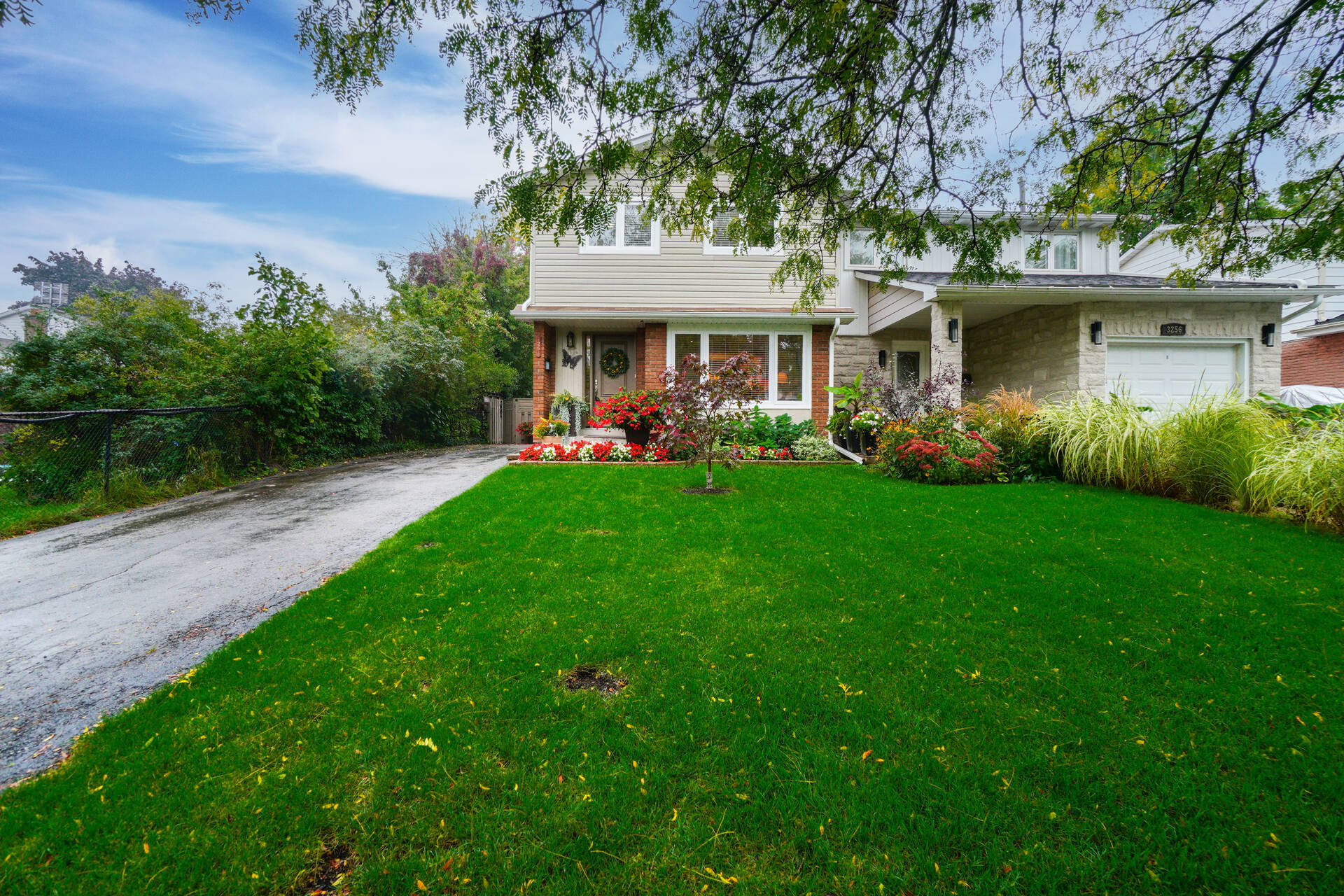 2184997