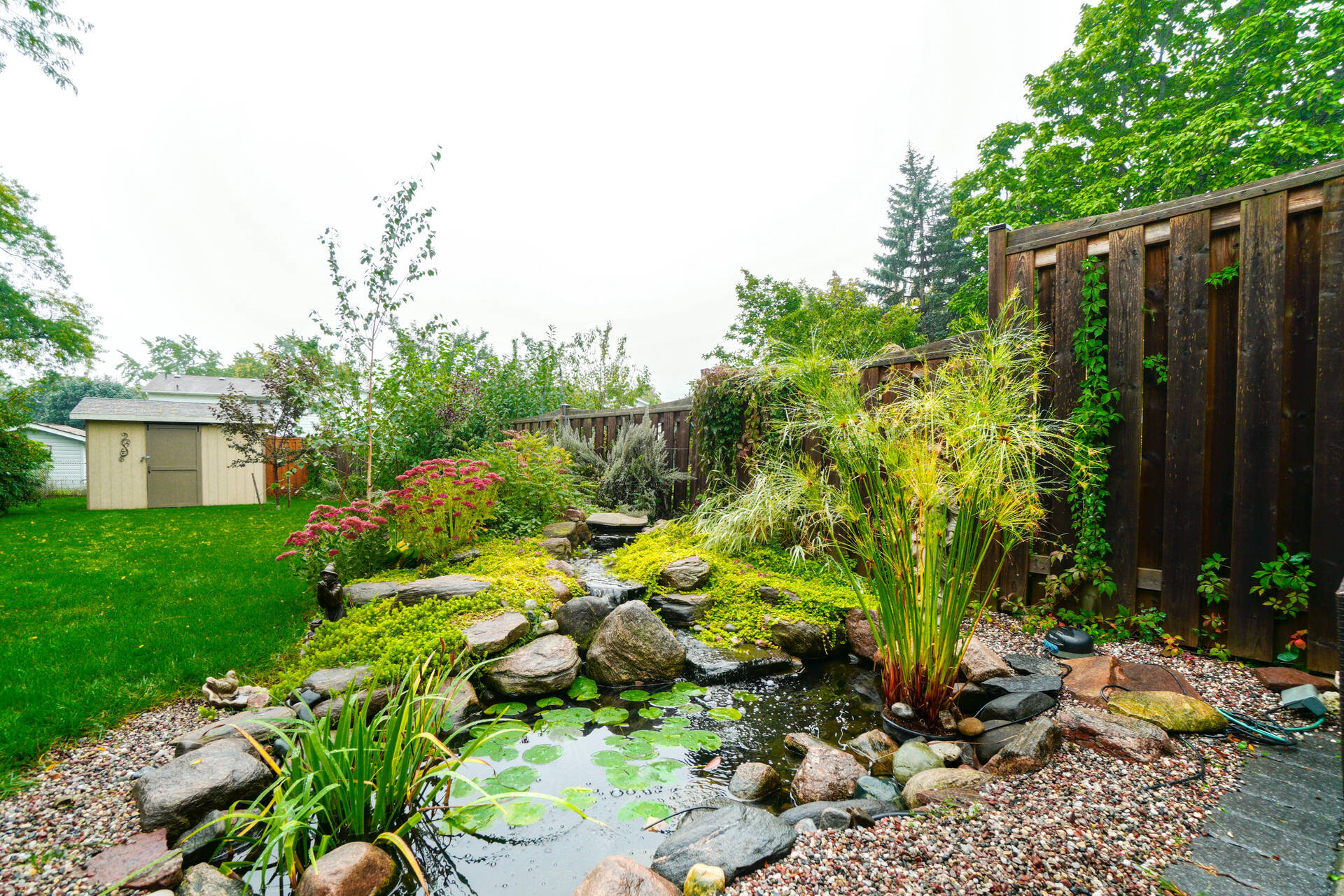 2185040