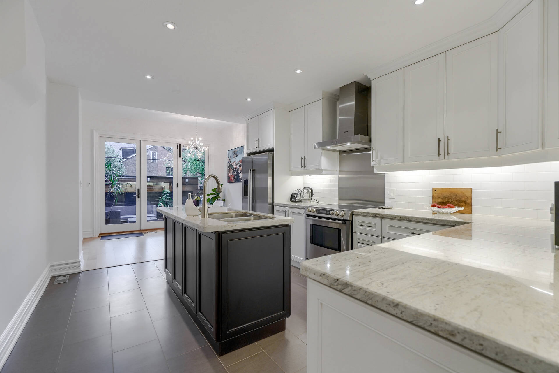 51 Macpherson Avenue, Toronto - photo 19