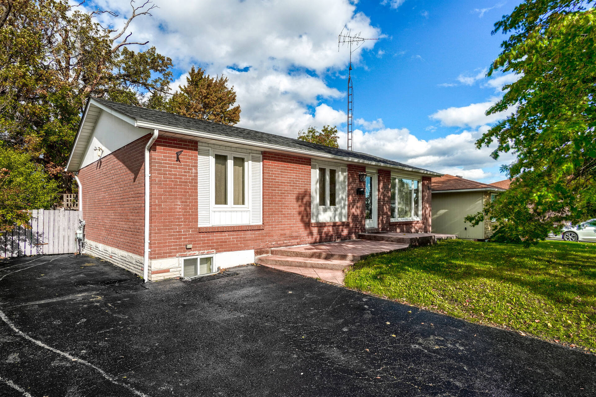 738 Balmoral Drive by Sudeep Manchanda