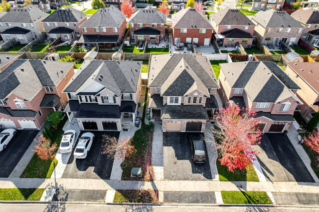 70 Herdwick Street, Brampton - photo 1