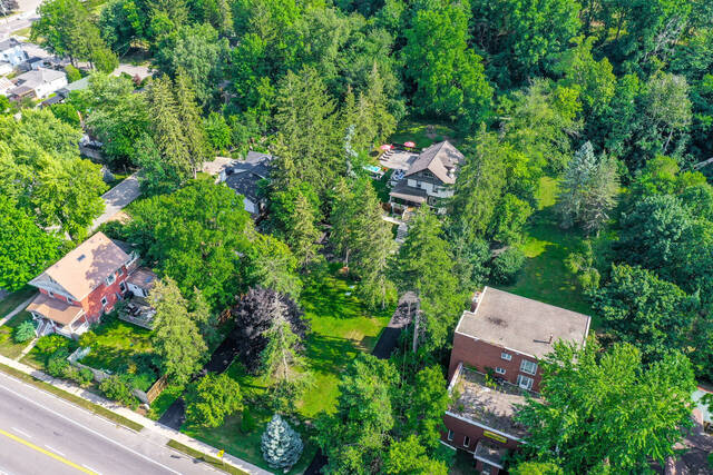 506 Guelph Street, Georgetown - photo 2