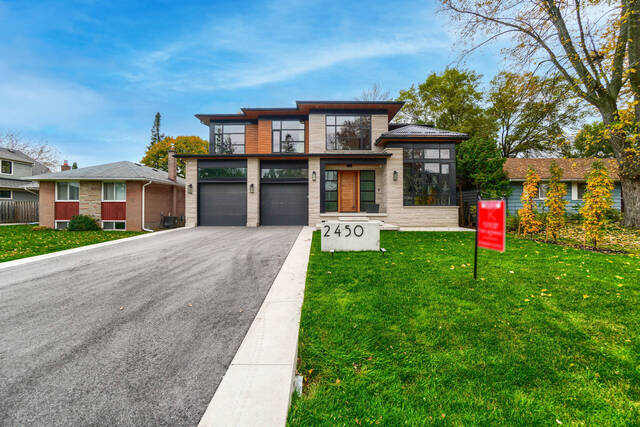 2450 Meadowood Crescent, Oakville - photo 1