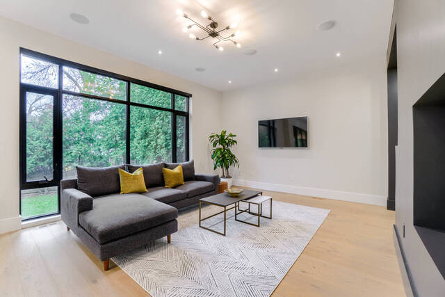 2450 Meadowood Crescent, Oakville - photo 14