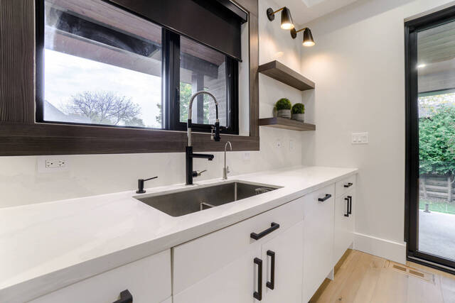 2450 Meadowood Crescent, Oakville - photo 22
