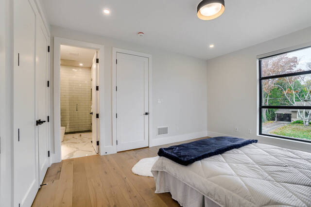 2450 Meadowood Crescent, Oakville - photo 44