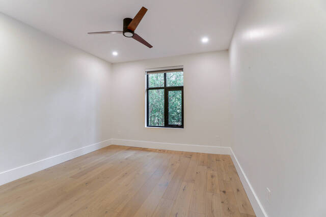 2450 Meadowood Crescent, Oakville - photo 46