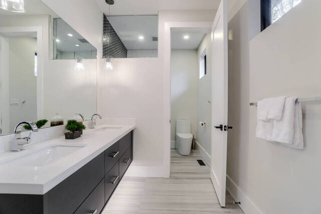 2450 Meadowood Crescent, Oakville - photo 48