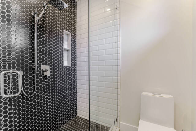 2450 Meadowood Crescent, Oakville - photo 49