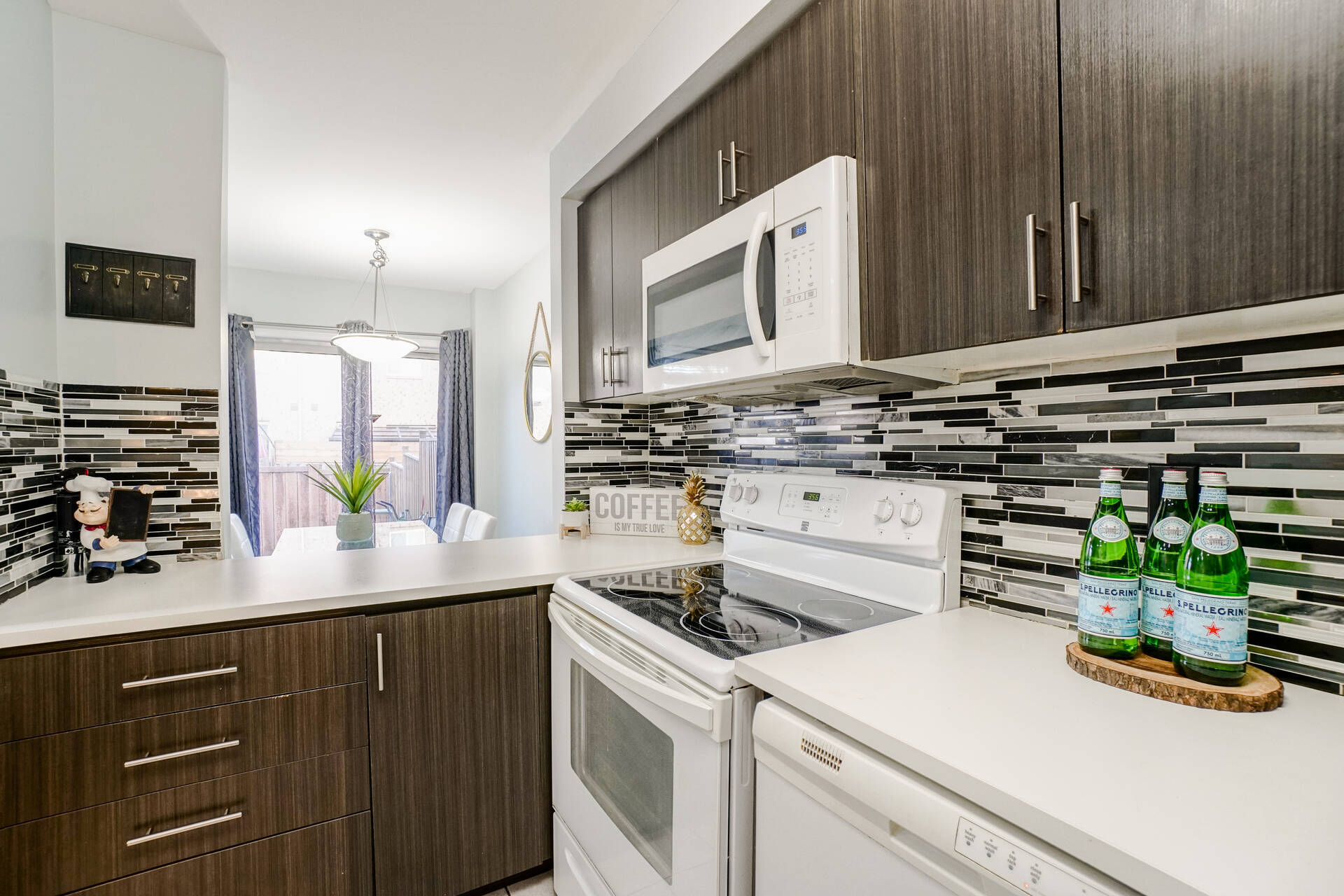 65 Goldenlight Circle, Brampton - photo 9