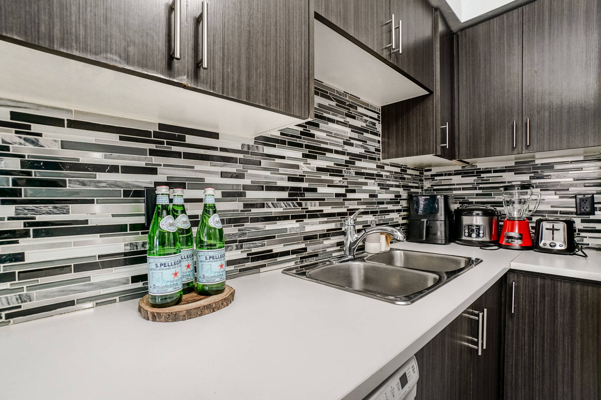 65 Goldenlight Circle, Brampton - photo 10