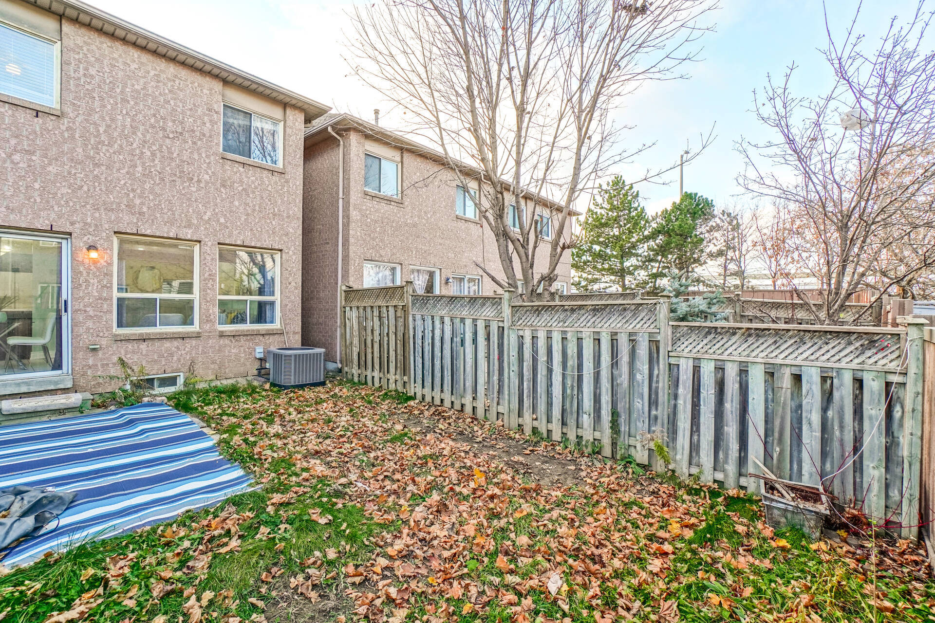 65 Goldenlight Circle, Brampton - photo 33