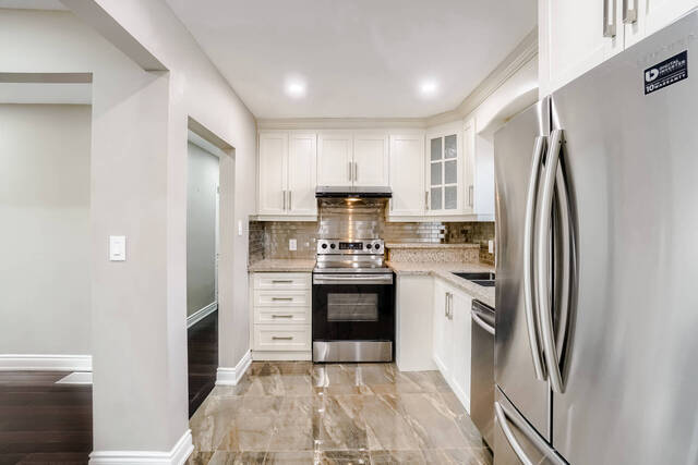 86 Heathrow Drive, Toronto - photo 11