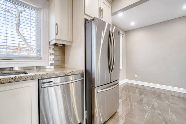 86 Heathrow Drive, Toronto - photo 15