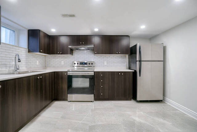 86 Heathrow Drive, Toronto - photo 30
