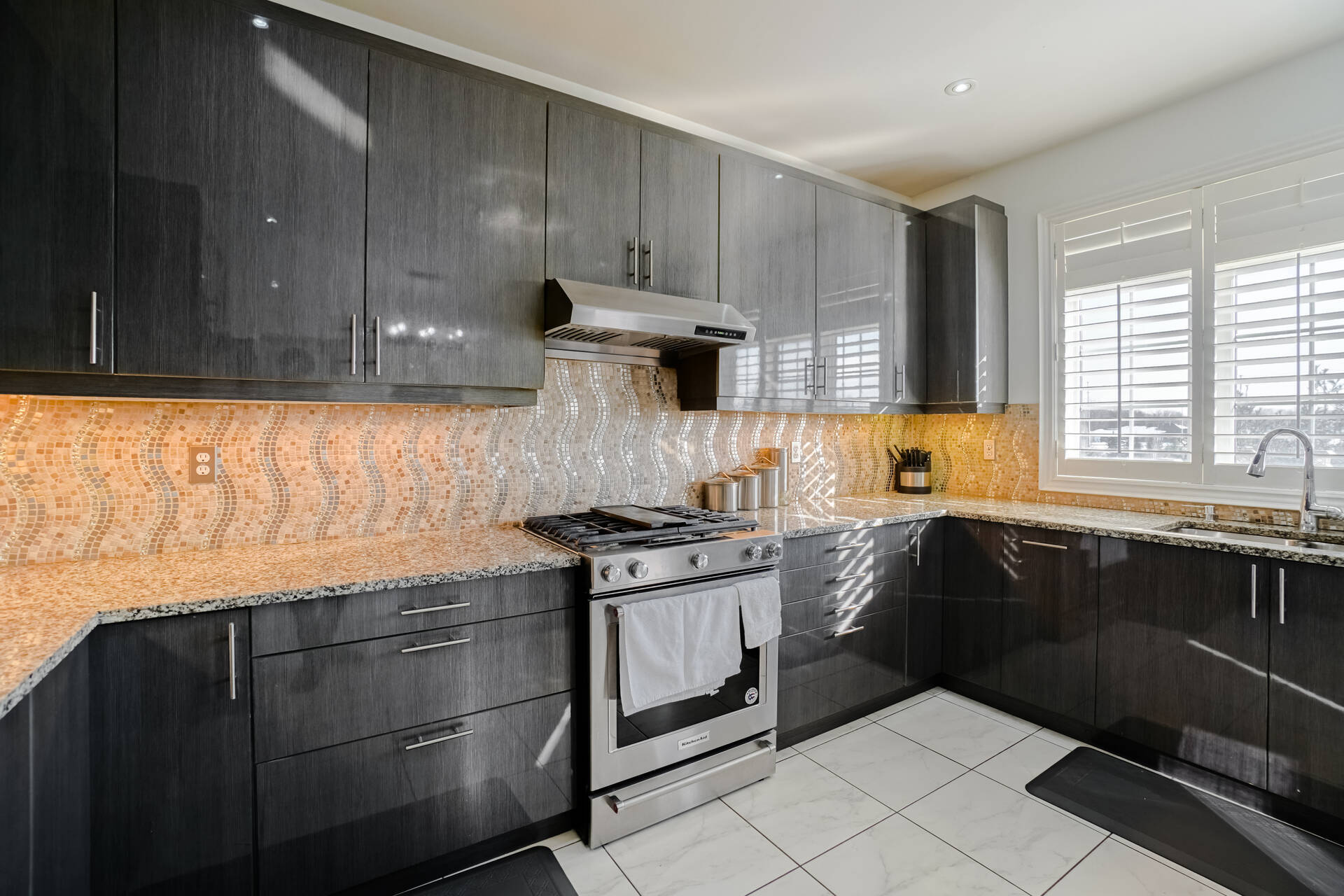 2250955