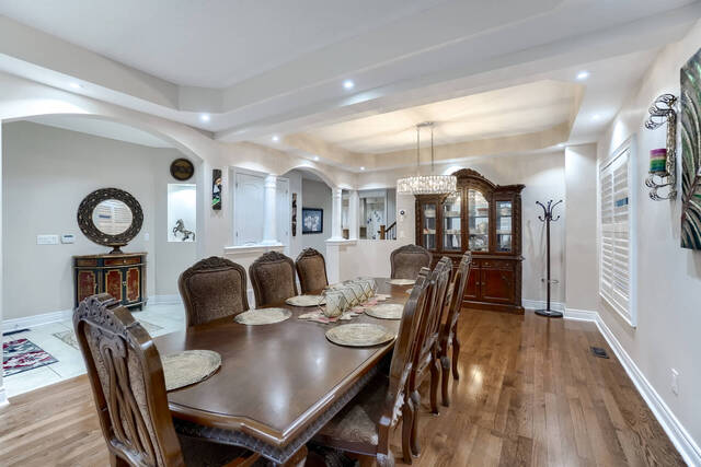 144 Bloomsbury Avenue, Brampton - photo 16