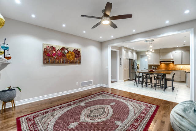 144 Bloomsbury Avenue, Brampton - photo 30