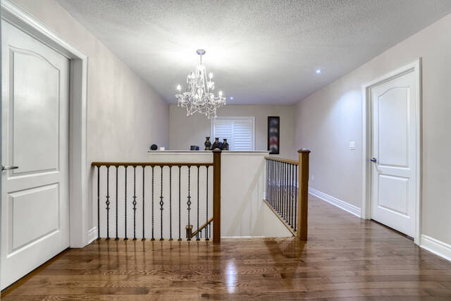 144 Bloomsbury Avenue, Brampton - photo 33