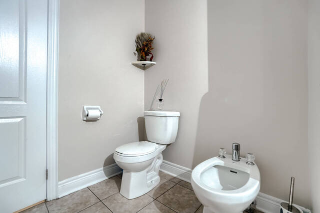144 Bloomsbury Avenue, Brampton - photo 41