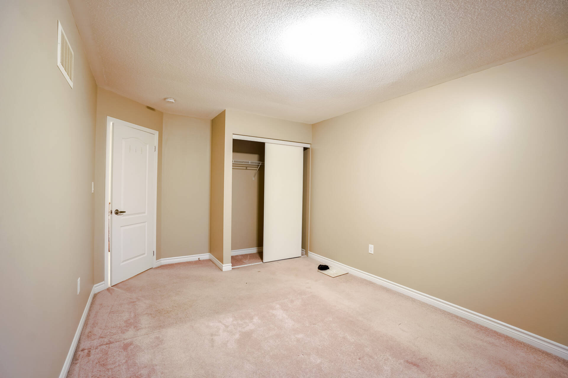 647 Hepburn Road, Milton - photo 32