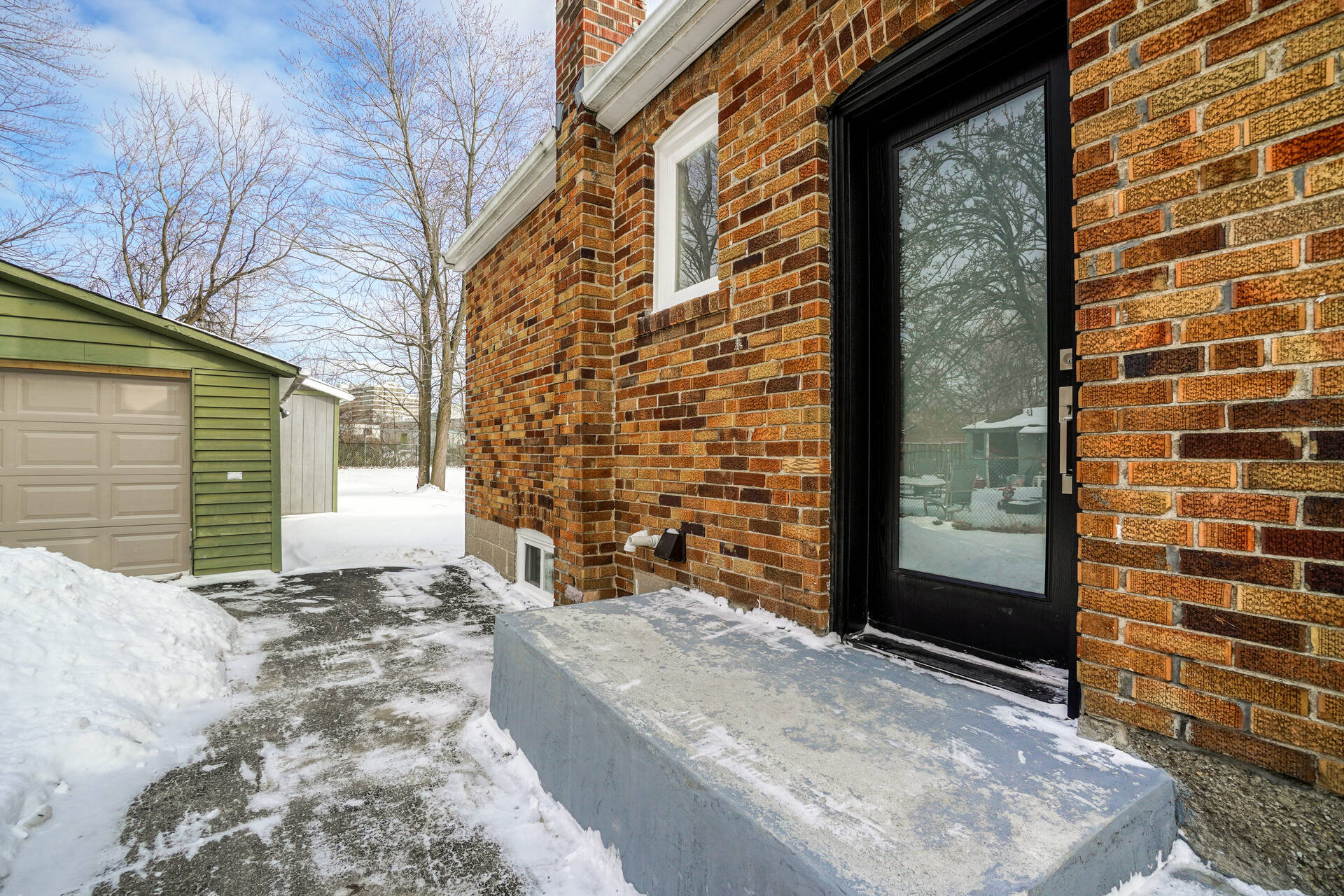 7 Ellington Drive by Peter Pobojewski