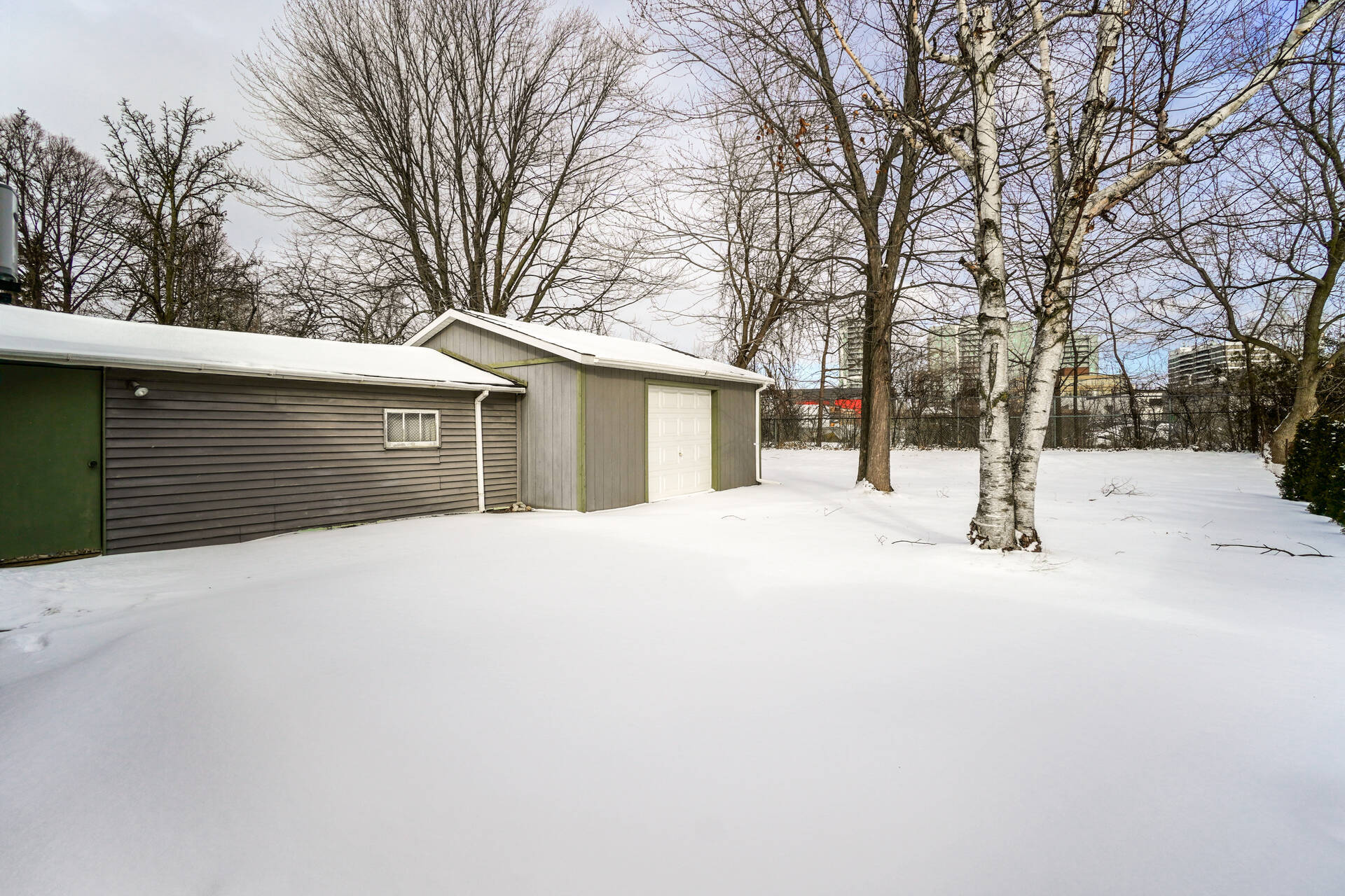 7 Ellington Drive by Peter Pobojewski