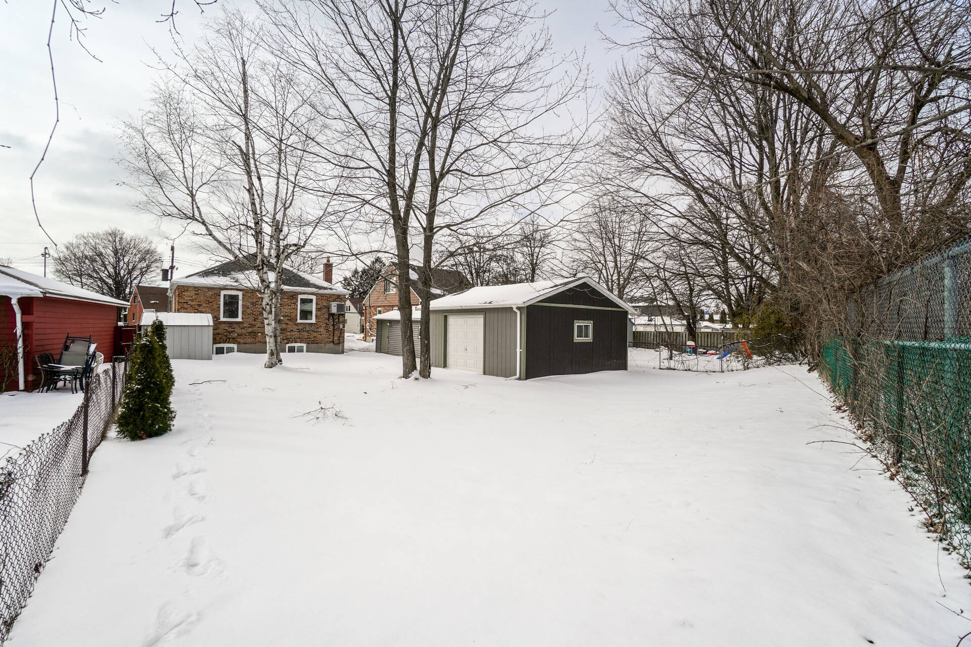 7 Ellington Drive by Peter Pobojewski