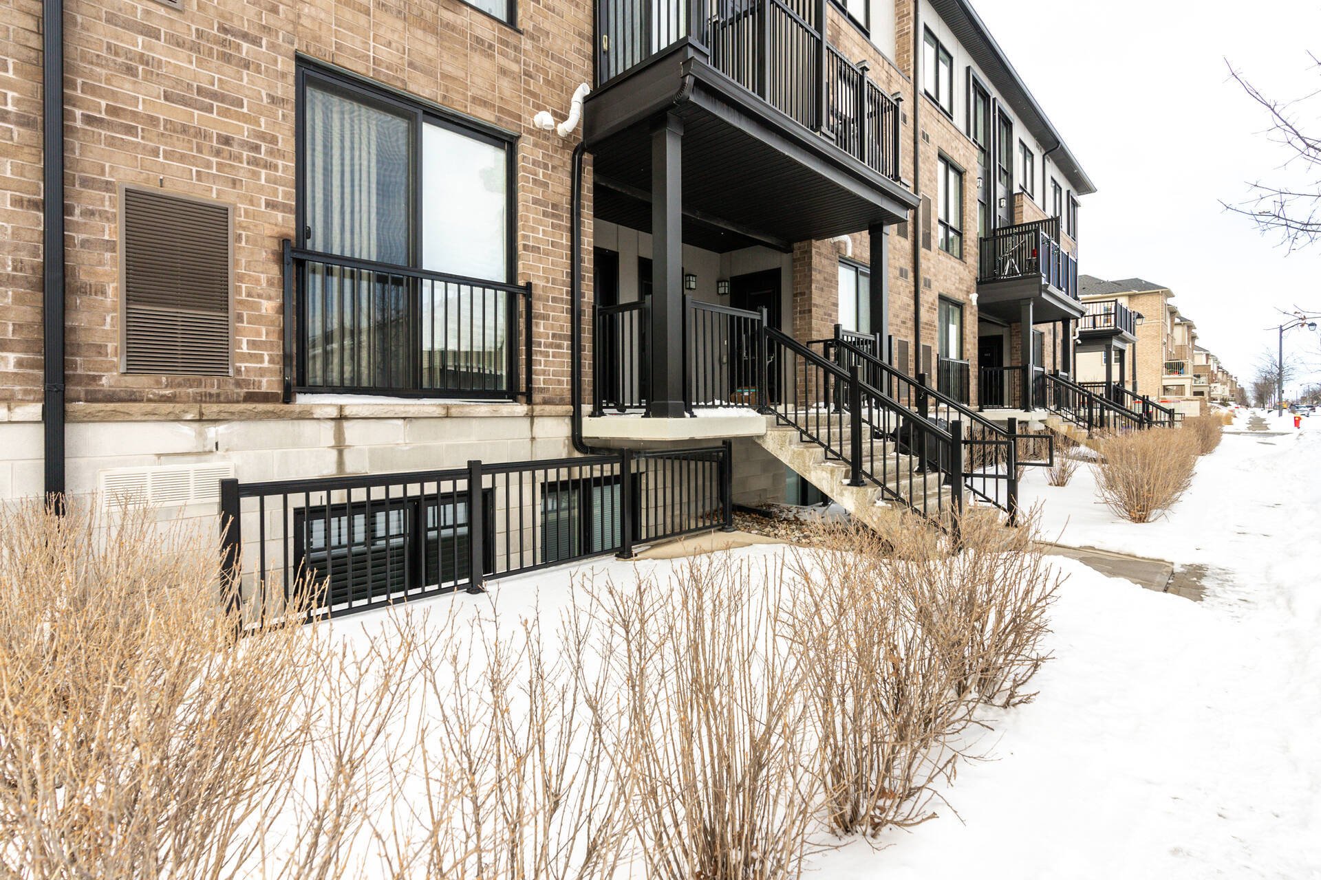 #105-1206 Main Street East, Milton - photo 3