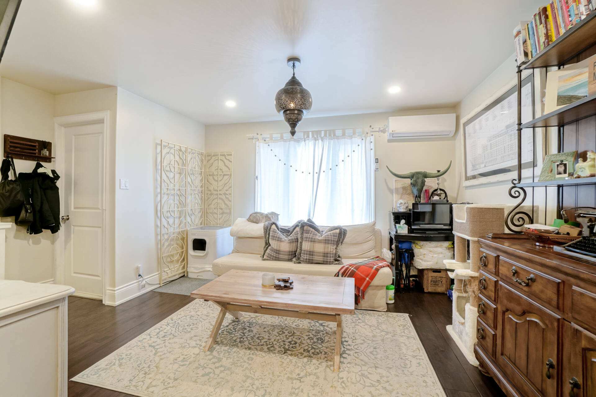 201 Bicknell Avenue by Paula Malgueiro