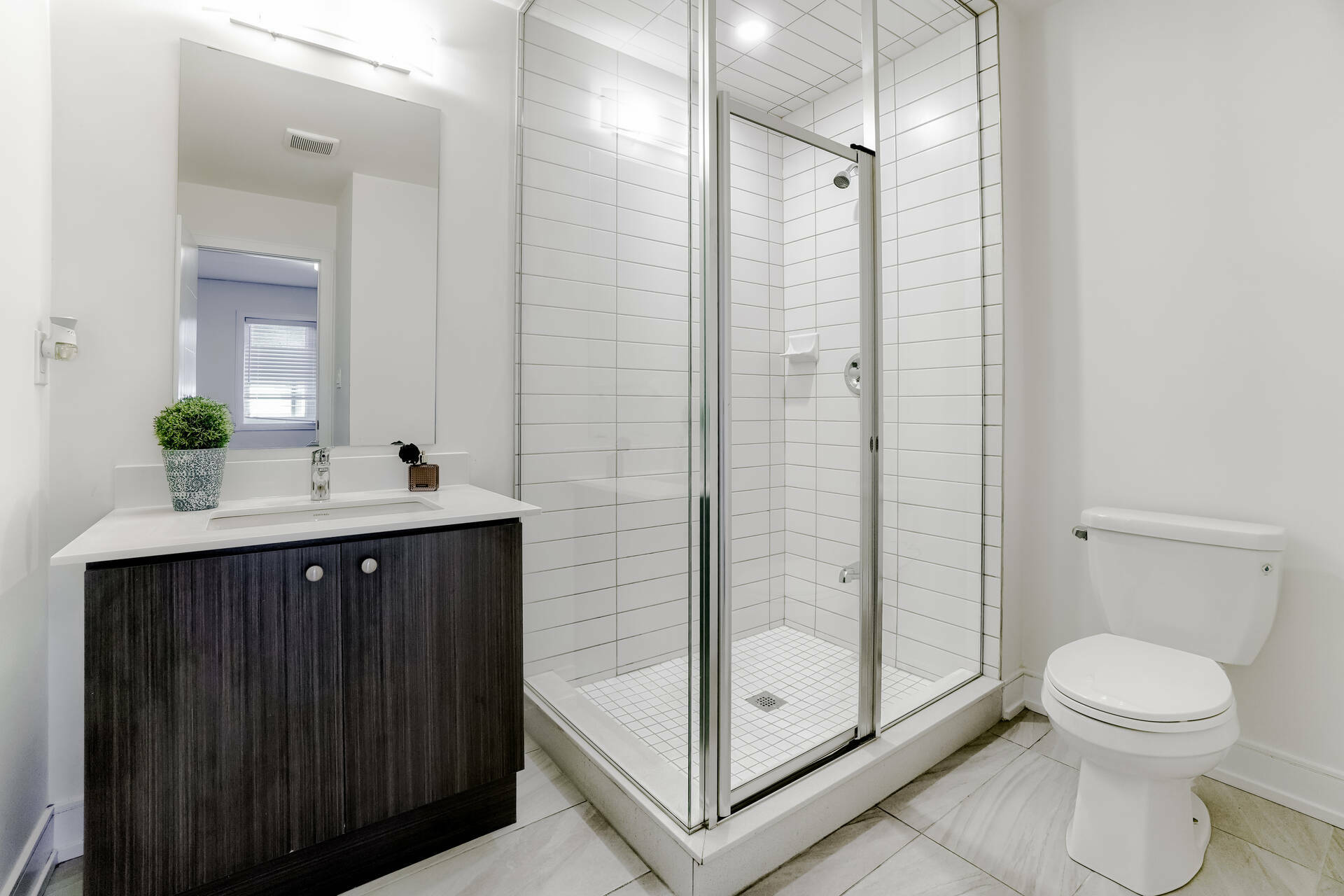 2336724