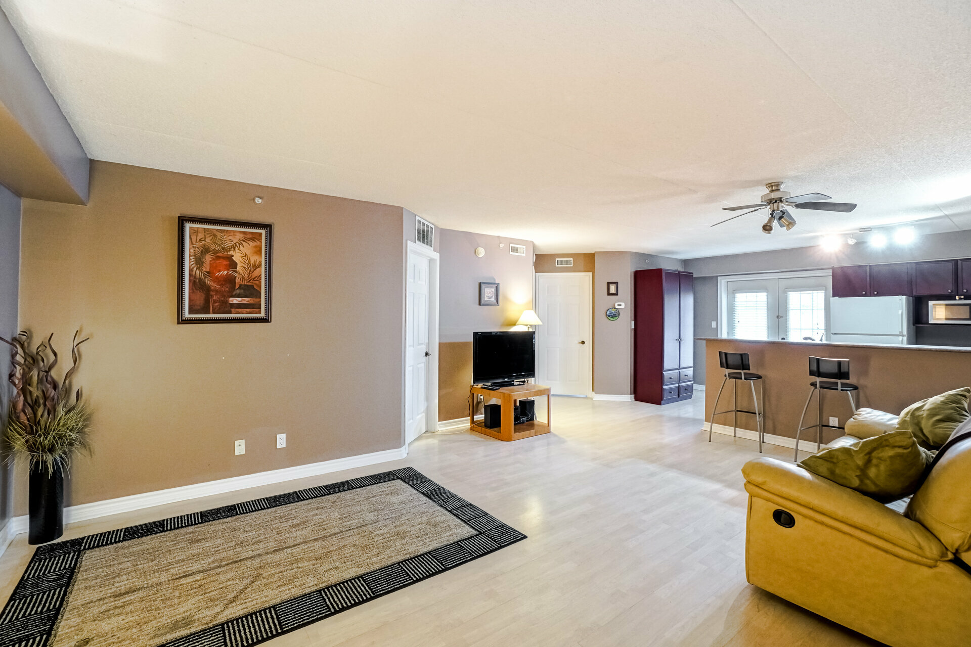 #111-4003 Kilmer Drive, Burlington – Realmedia Tours