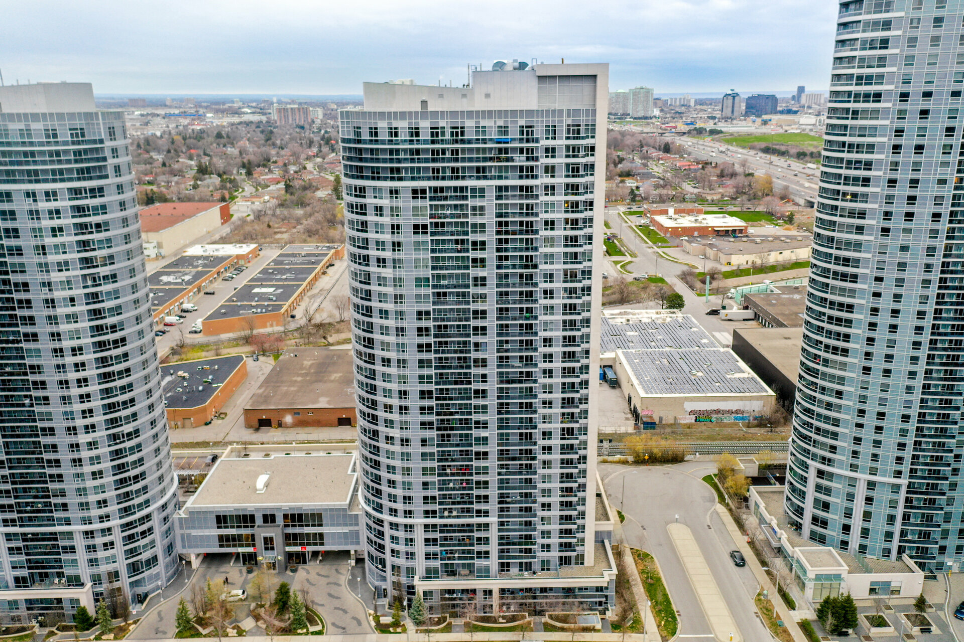 #1707-151 Village Green Square, Scarborough - photo 4