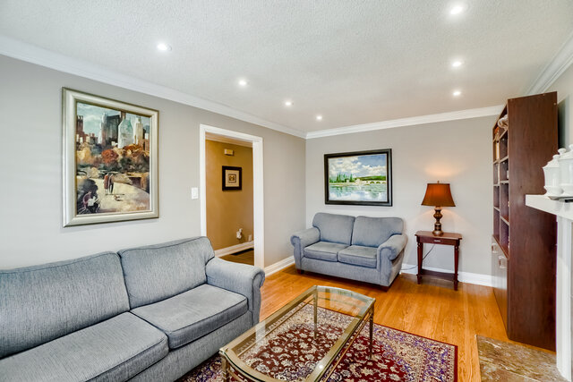 38 Academy Road, North York - photo 8