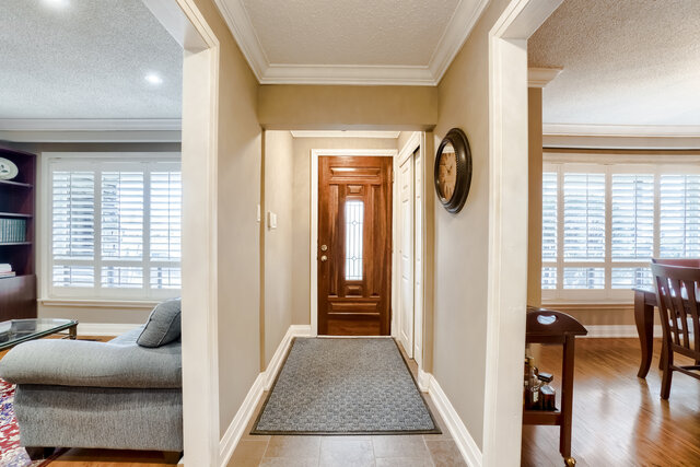 38 Academy Road, North York - photo 9